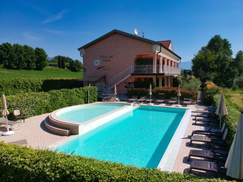 Villa in Manerba del Garda, Lombardy, Italy 2 - 15442075
