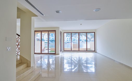 Villa in Jumeirah Islands, Dubai, United Arab Emirates 1