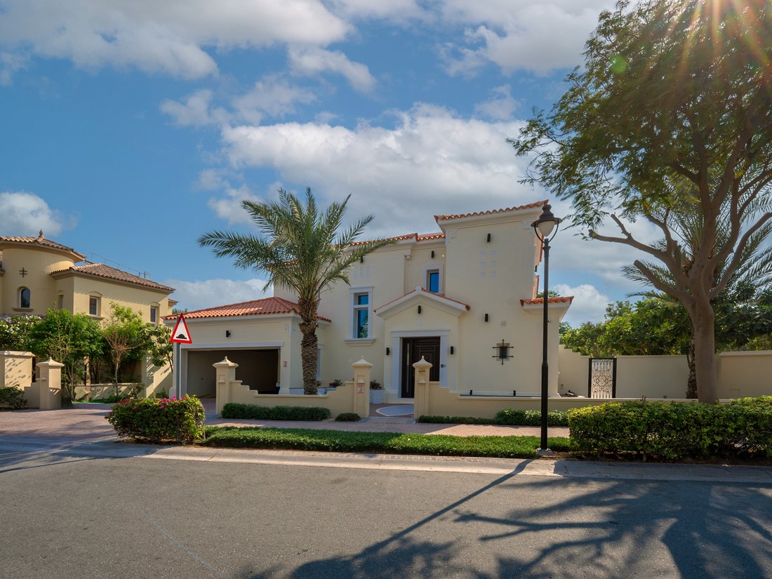 Villa in Wadi Al Safa 6, Wadi Al Safa, Dubai 2 - 15202397