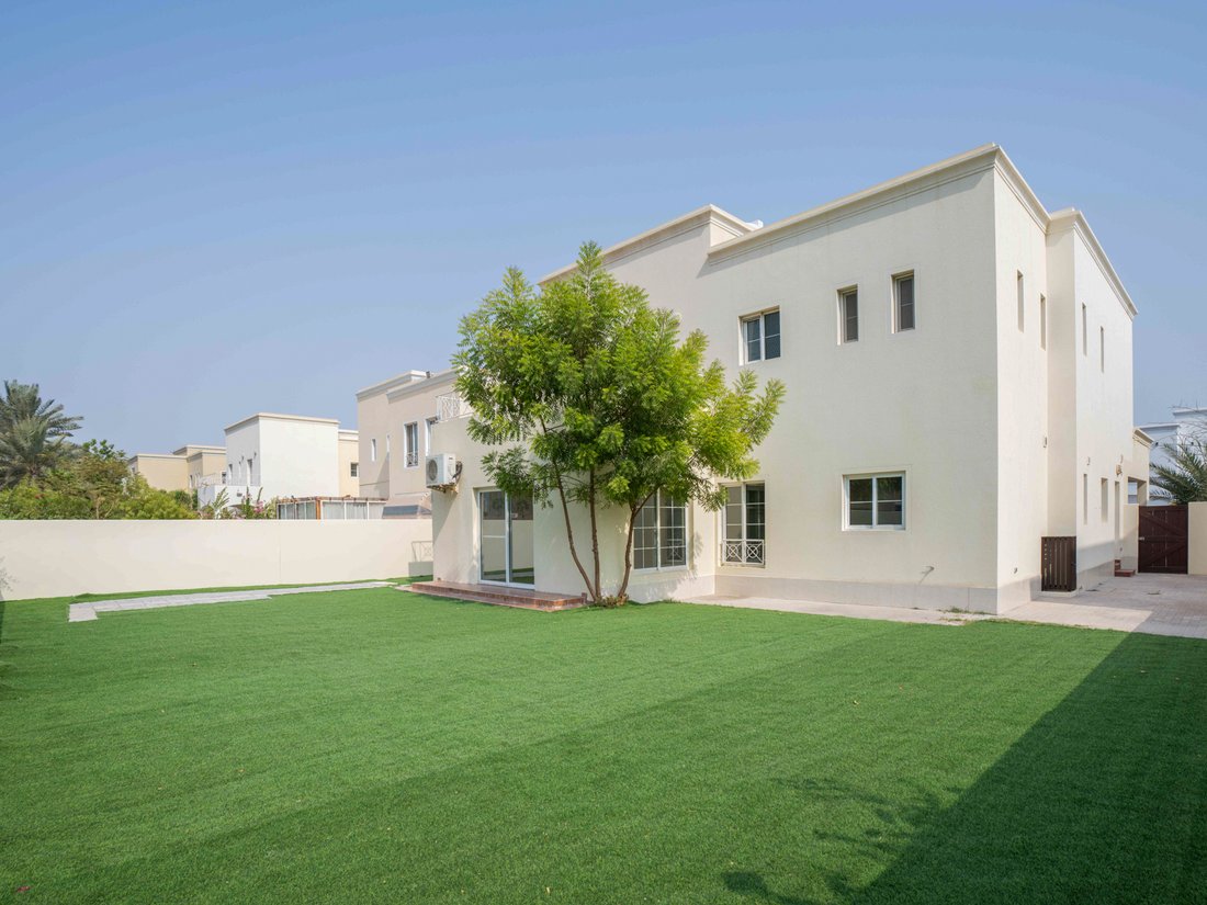 Villa in Dubai, Dubai, United Arab Emirates 2 - 15272076