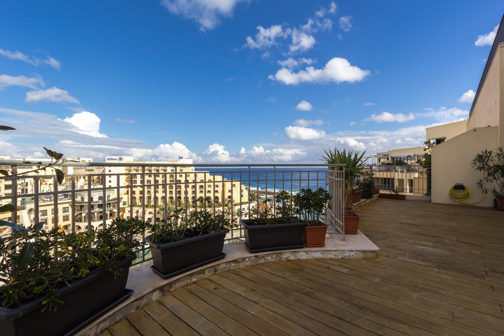 Apartment in Saint Julian's, Malta 1 - 15167432