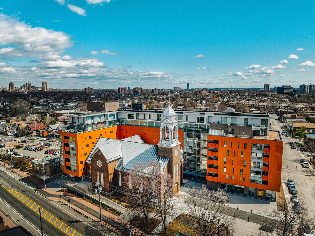 Condo in Ottawa, Ontario, Canada 2 - 14194833
