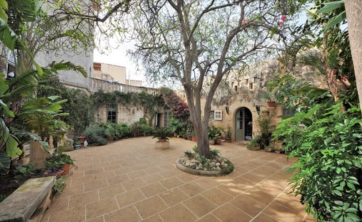 Villa in Qrendi, Malta 1