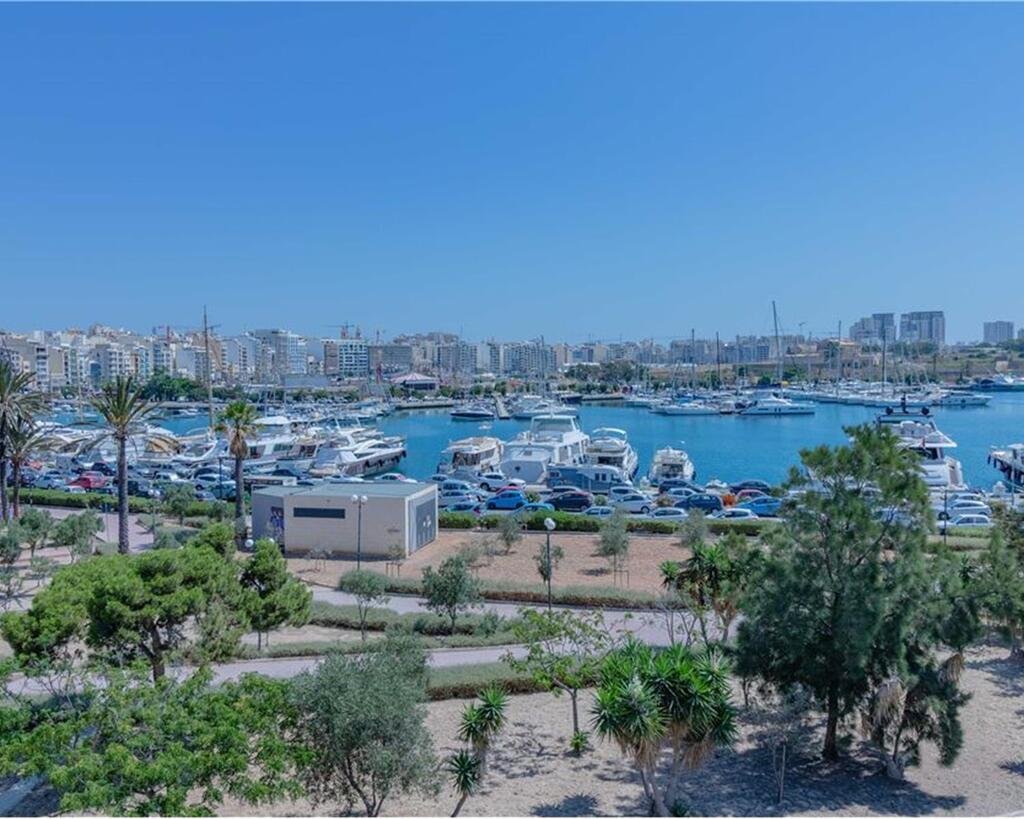 Villa in Ta' Xbiex, Malta 1 - 15173600