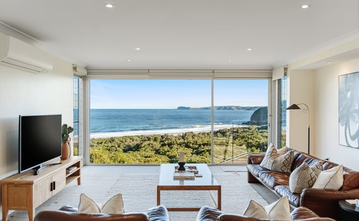 House in Killcare Heights, New South Wales, Australia 1