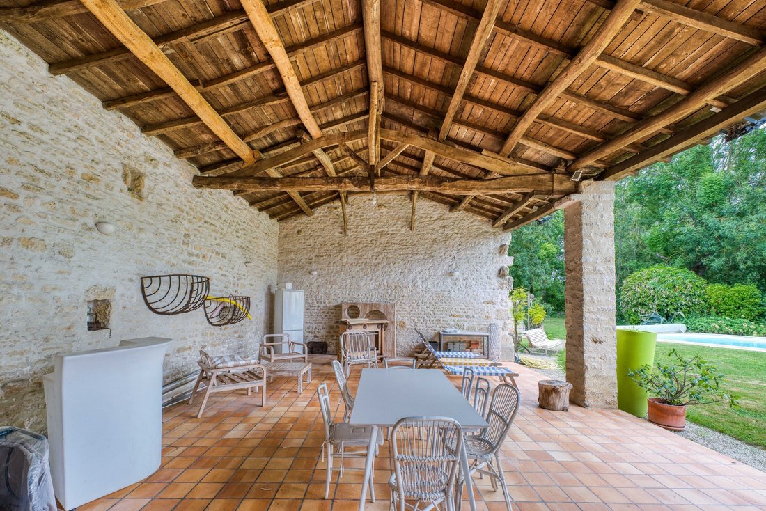 House in Aigrefeuille-d'Aunis, Nouvelle-Aquitaine, France 3 - 15740078