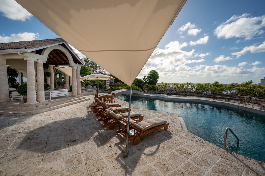 Villa in Terres Basses, Saint Martin (French part) 2 - 13513389