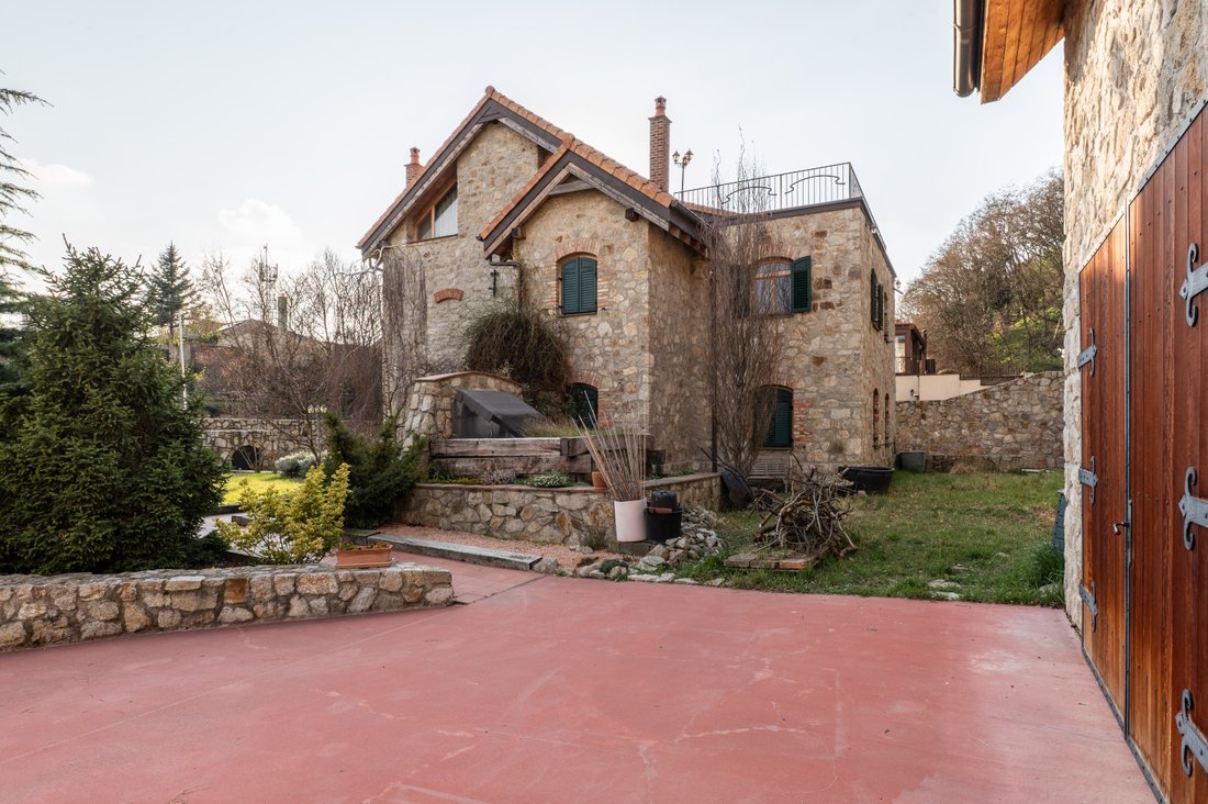 Villa in Bratislava, Bratislava Region, Slovakia 1 - 15415609