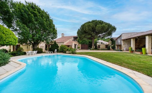 House in Aigrefeuille-d'Aunis, Nouvelle-Aquitaine, France 1