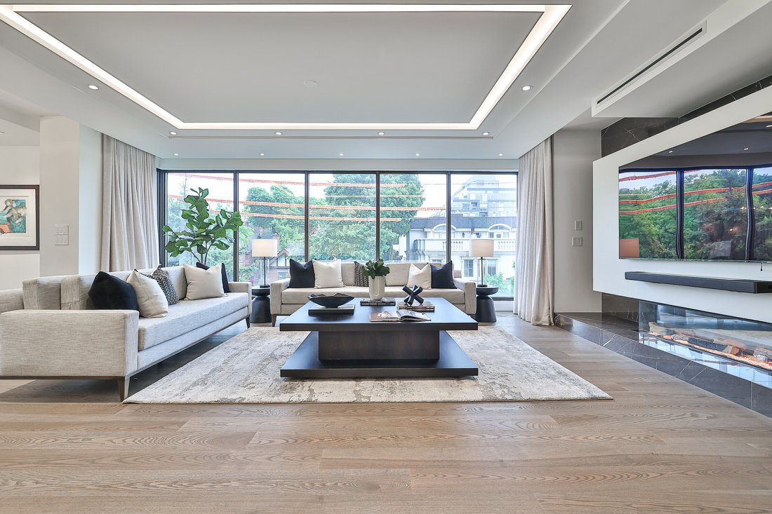 Condo in Toronto, Ontario, Canada 1 - 15740122