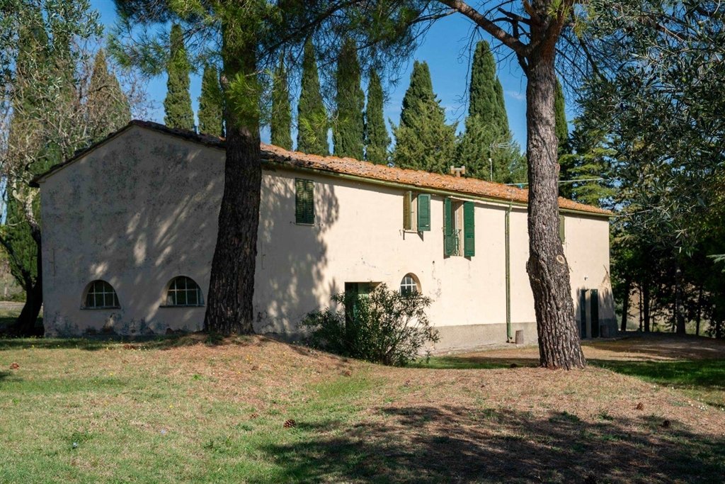 Estate in Pomarance, Tuscany, Italy 2 - 15741974