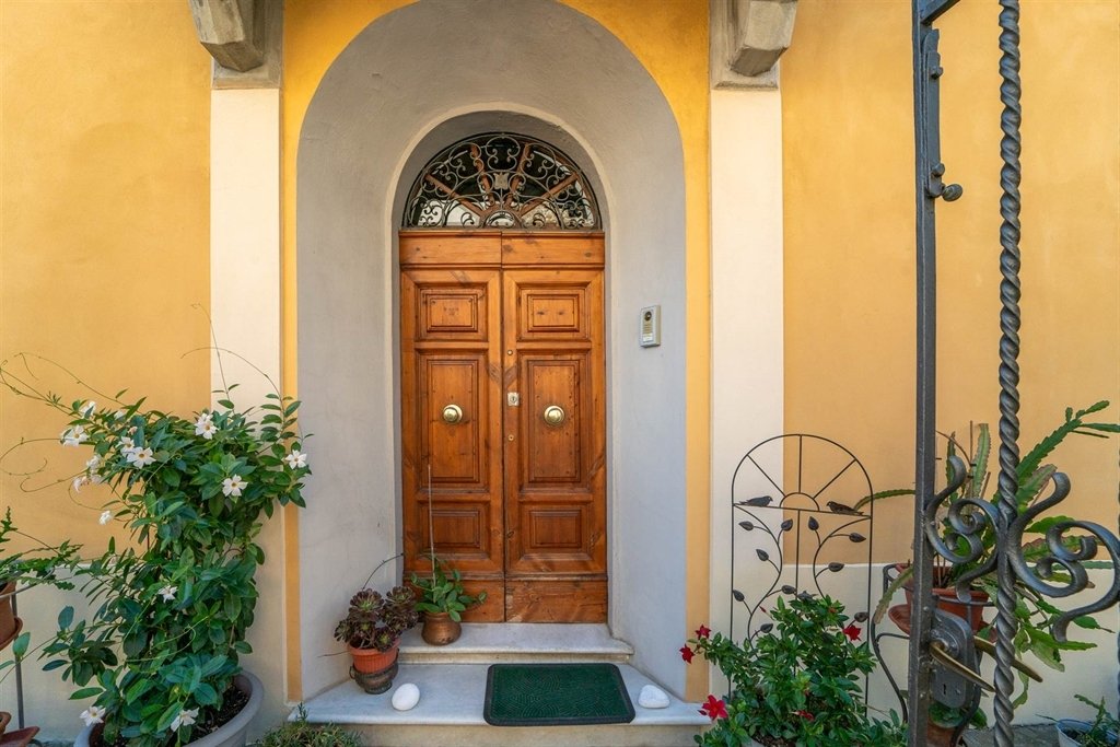 Villa in Chianni, Tuscany, Italy 2 - 15742210