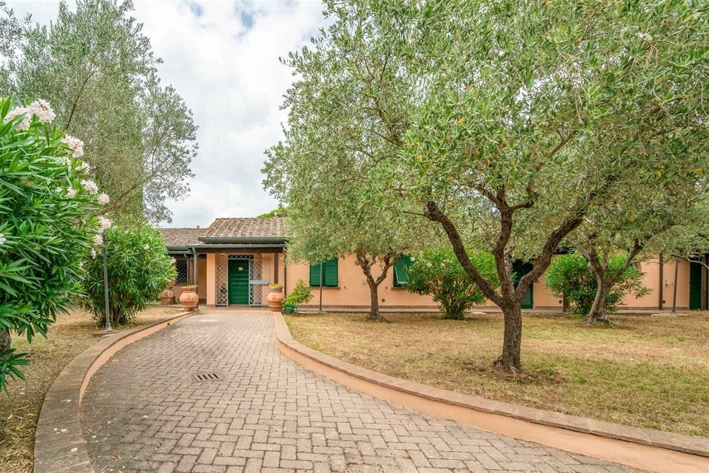 Villa in Cecina Centro, Cecina, Tuscany 3 - 15741150