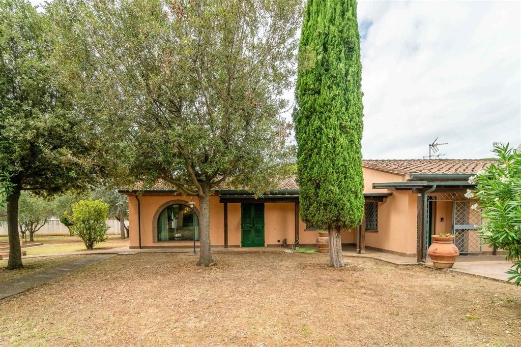 Villa in Cecina Centro, Cecina, Tuscany 1 - 15741150