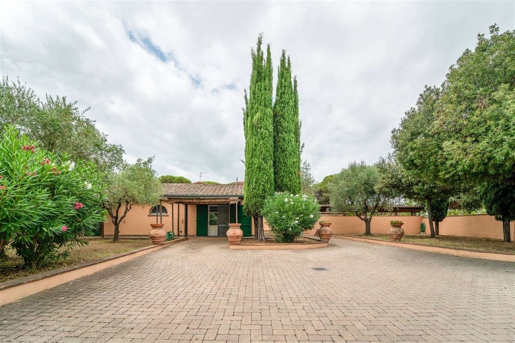 Villa in Cecina Centro, Cecina, Tuscany 4 - 15741150