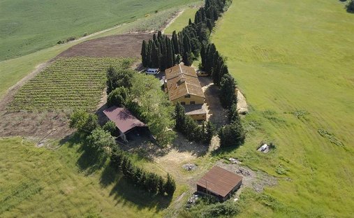 Estate in Montecatini Val di Cecina, Tuscany, Italy 1