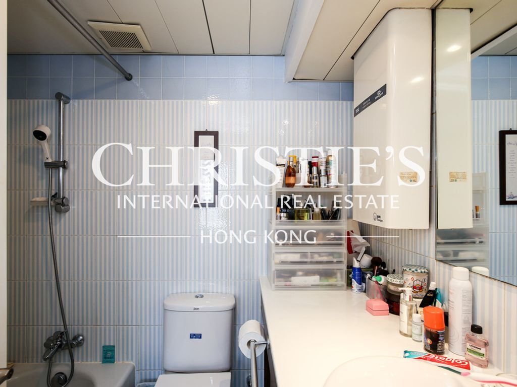Apartment in Hong Kong, Hong Kong 5 - 15436857