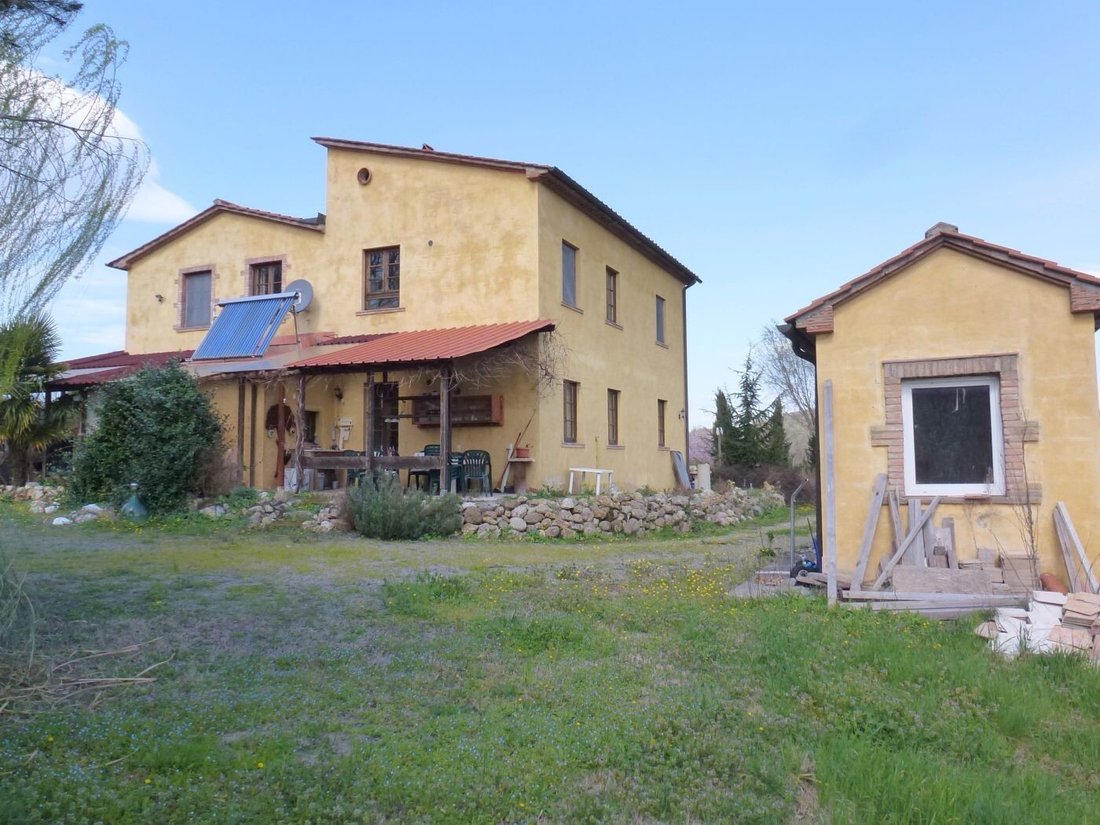 Landhaus in Guardistallo, Toskana, Italien 1 - 15742568