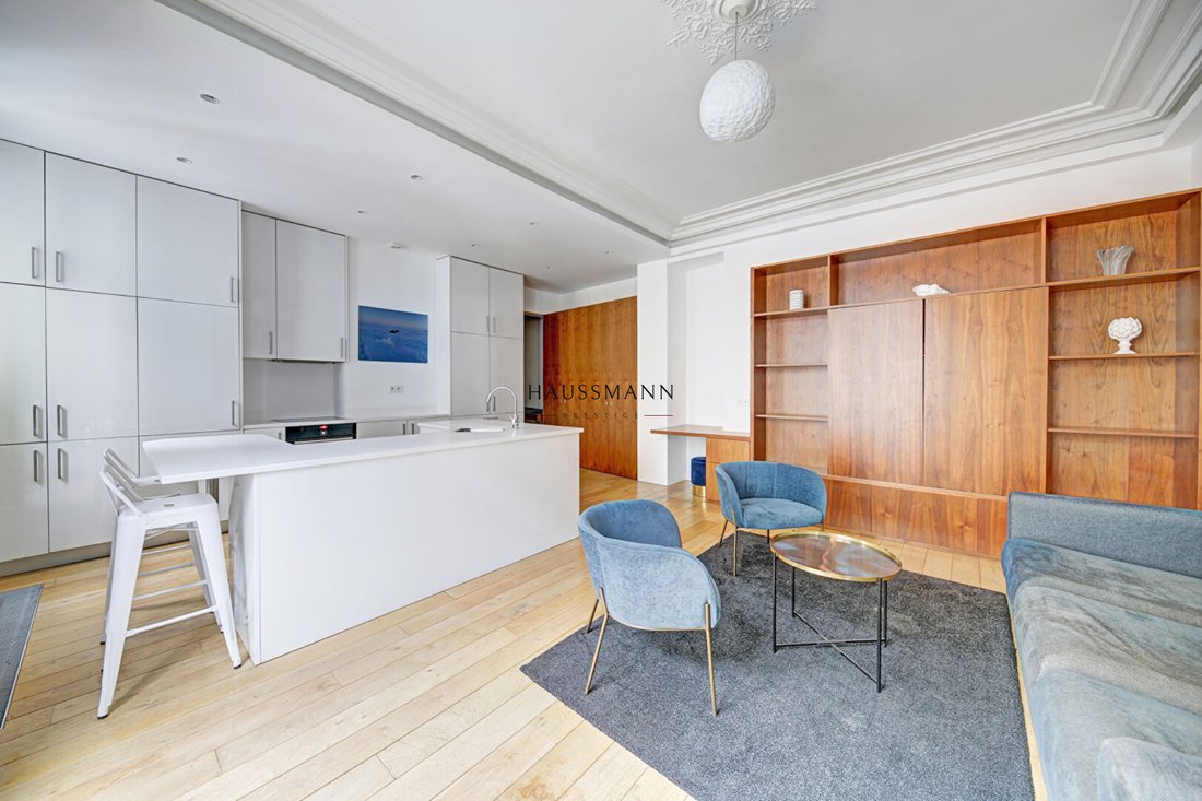 Apartment in Triangle d'Or, Paris 8e Arrondissement, Paris 2 - 15735475