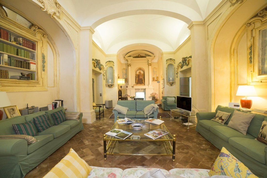 Villa in Historic Center, Siena, Tuscany 1 - 15741495