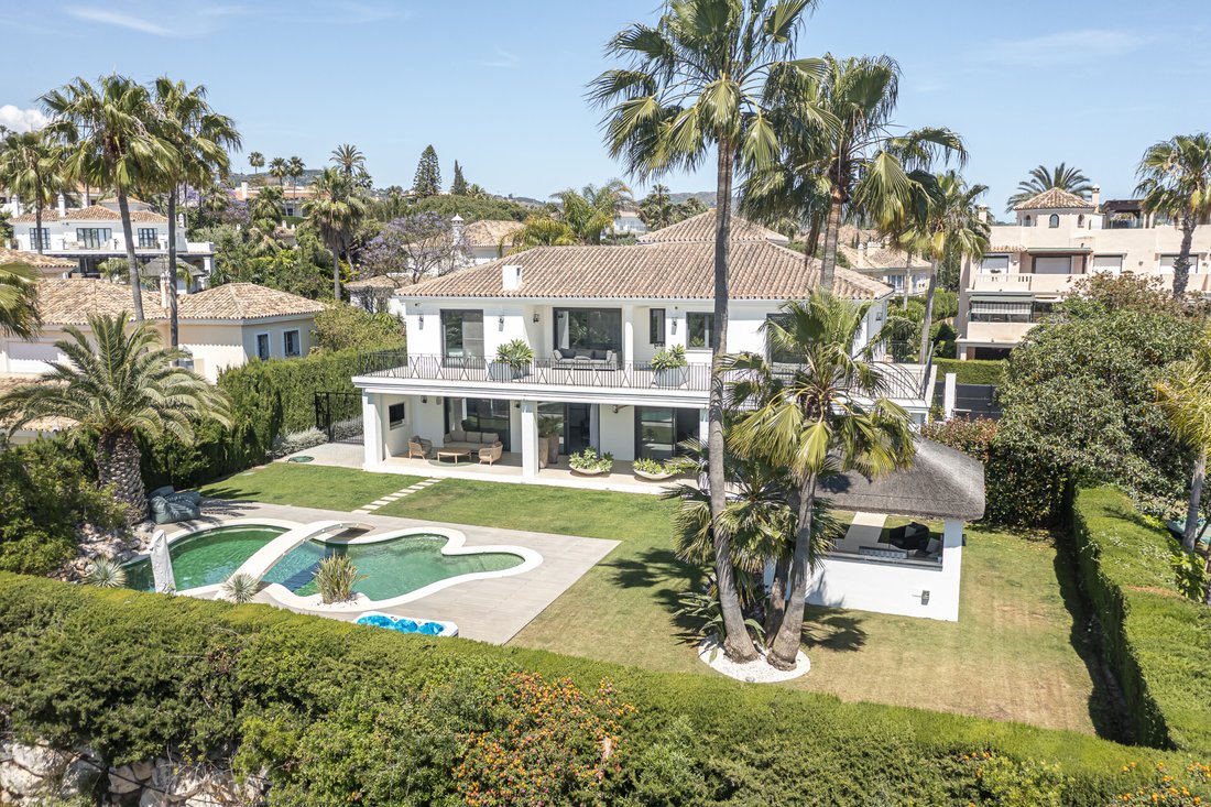 Villa in Elviria-Cabopino, Marbella, Spain 1 - 15701597