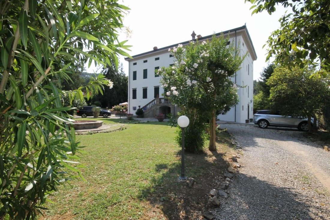 House in Verciano, Capannori, Tuscany 3 - 15741386