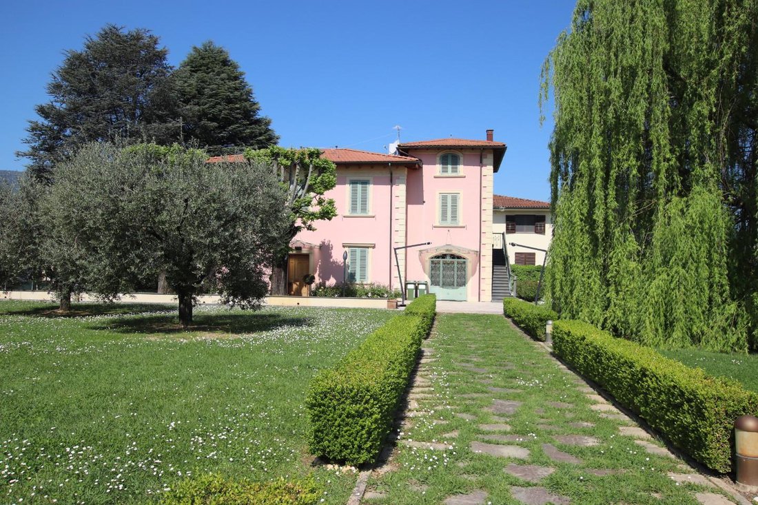 Villa in Historic Center, Lucca, Tuscany 1 - 15741494
