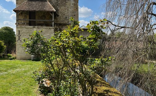 Castle for Sale in Oigny-en-Valois, Hauts-de-France, France