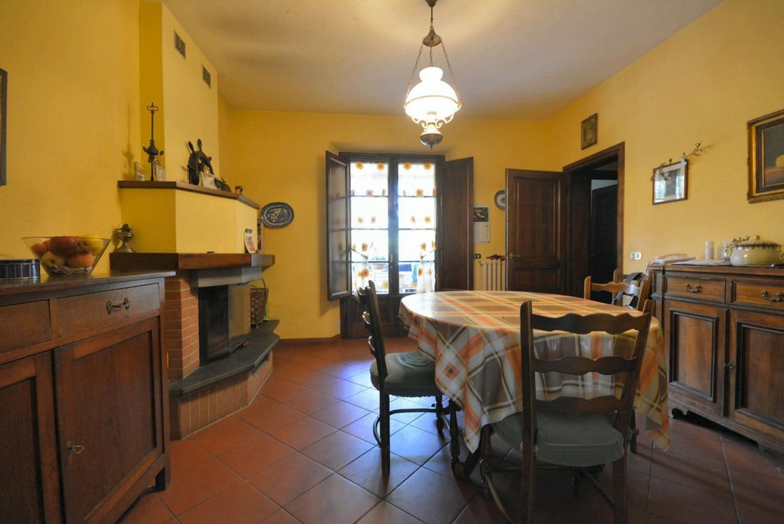 Villa in Historic Center, Lucca, Tuscany 5 - 15742161