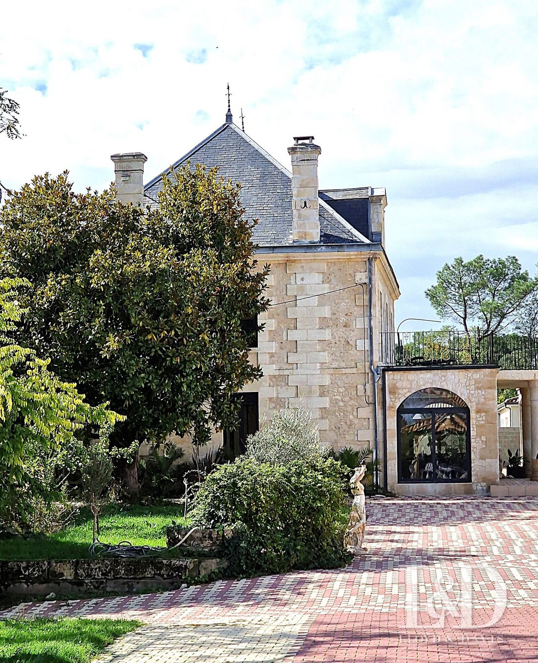 Château Cavignac: A 19th-Century Jewel Between Vine & Sky