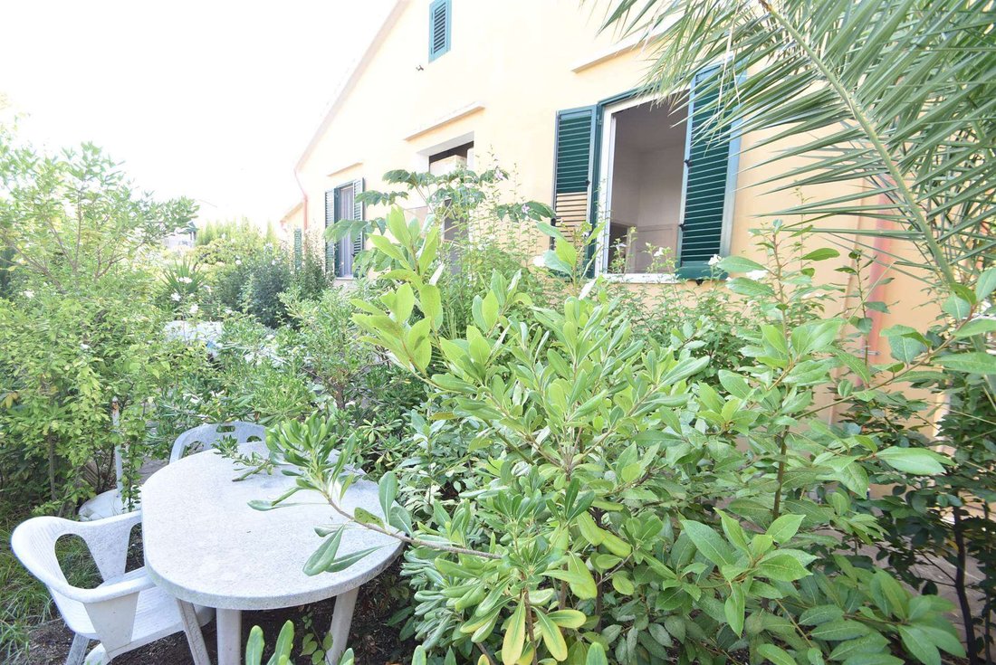 Villa in Monte alla Rena Center, Rosignano Marittimo, Italy 1 - 15742828