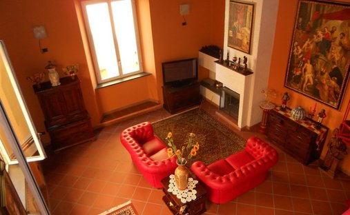 Apartment in Historic Center, Lucca, Tuscany 1