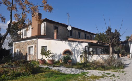 Country House in Livorno, Tuscany, Italy 1
