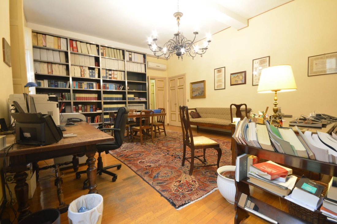 Apartment in Historic Center, Lucca, Tuscany 2 - 15741263