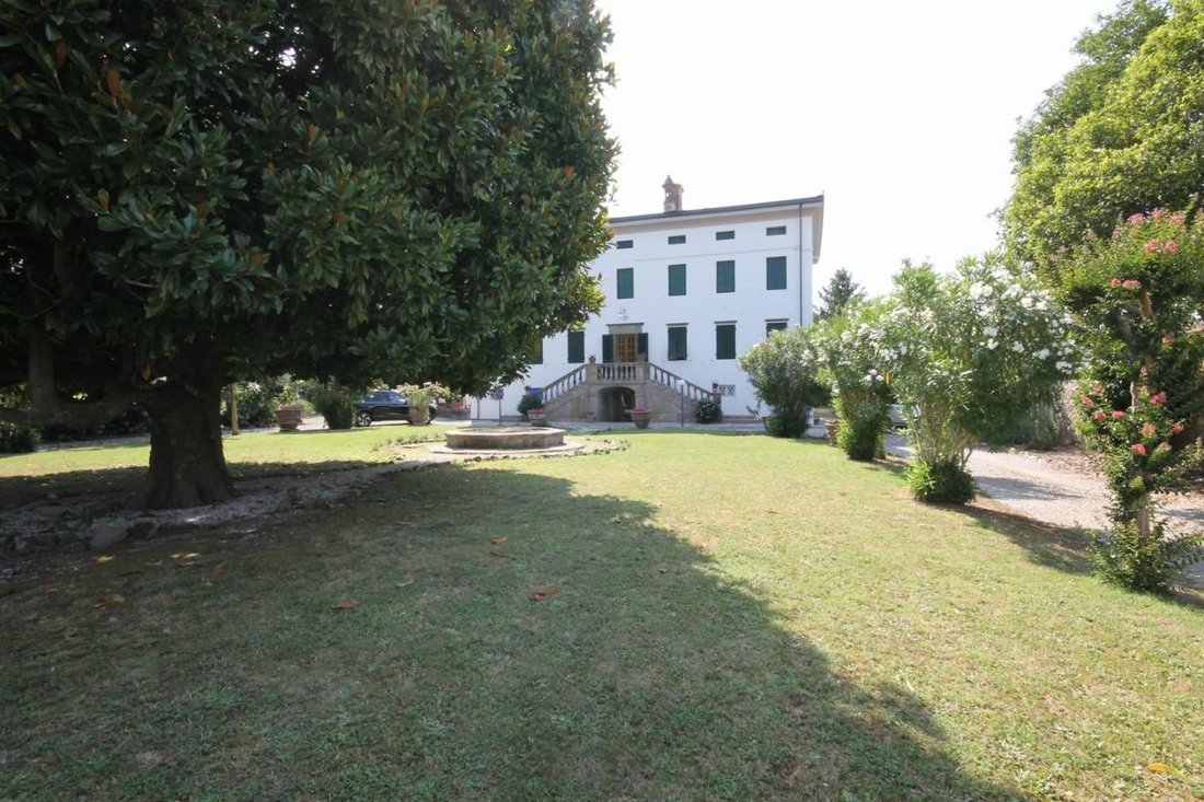 House in Verciano, Capannori, Tuscany 4 - 15741386