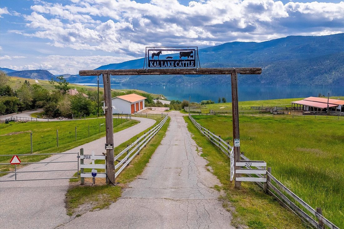 Farm Ranch in Vernon, British Columbia, Canada 1 - 15742035