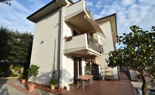 Villa en Centro Monte alla Rena, Rosignano Marittimo, Italia 1