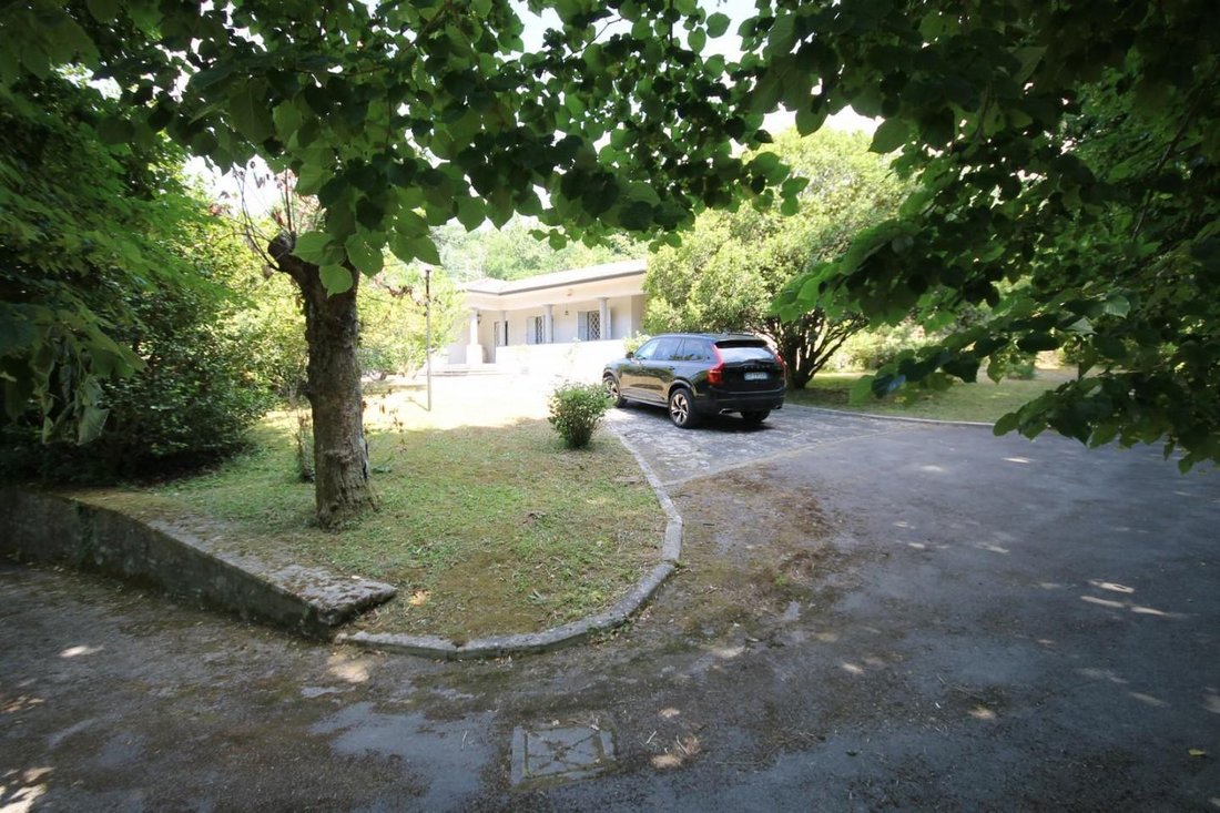 Villa in Camaiore, Tuscany, Italy 2 - 15742228