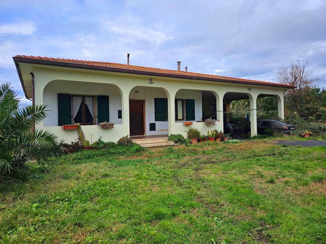 Country House in Vada, Rosignano Marittimo, Tuscany 1 - 15742897