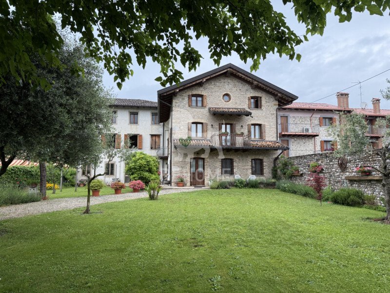 Villa à Udine, Frioul-Vénétie julienne, Italie 1 - 15741070