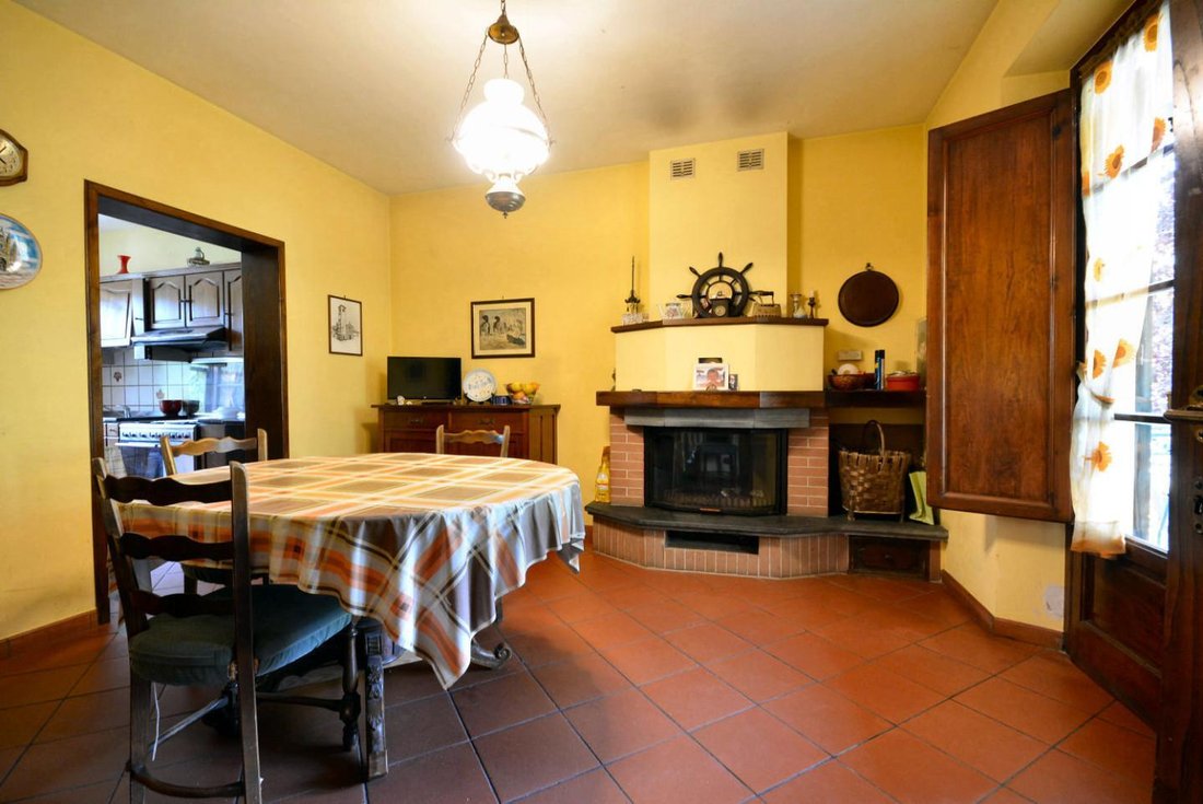 Villa in Historic Center, Lucca, Tuscany 3 - 15742161