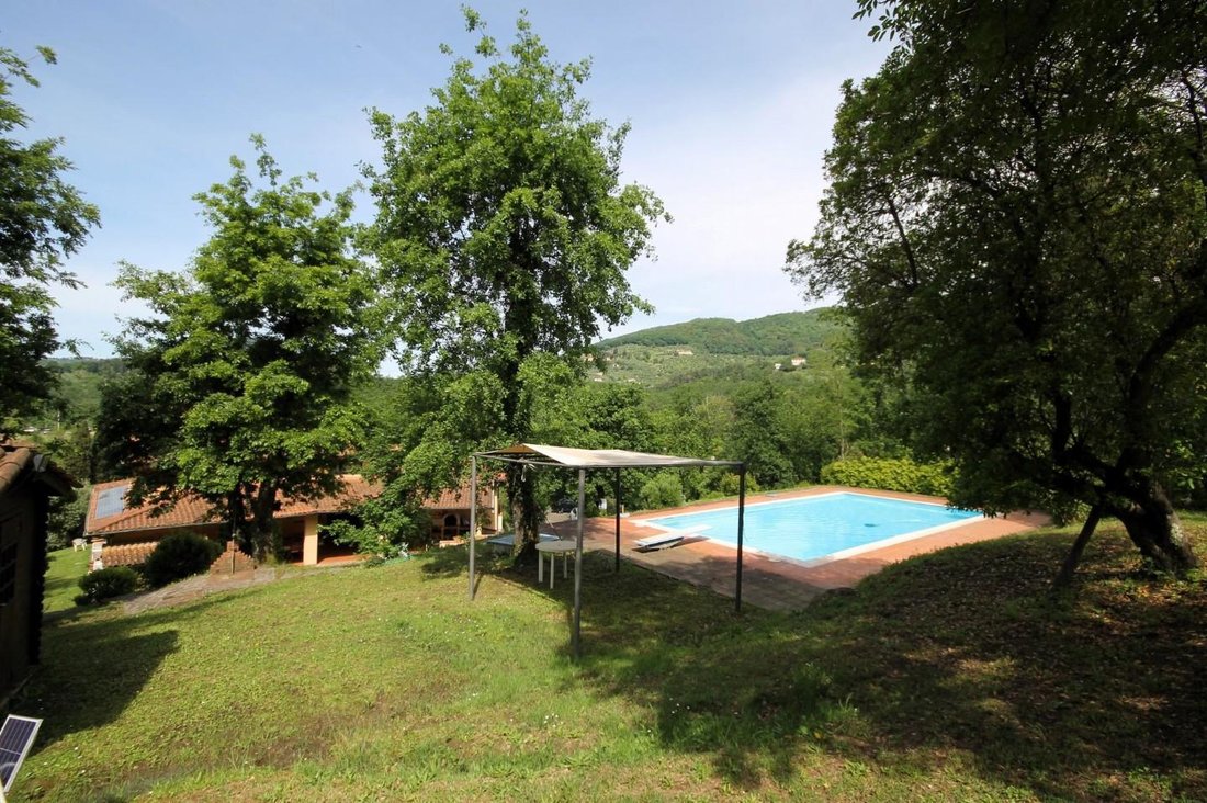 Villa in Historic Center, Lucca, Tuscany 2 - 15741525