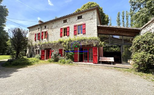 House in Bajamont, Nouvelle-Aquitaine, France 1