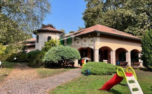 Villa in Guanzate, Lombardy, Italy 1