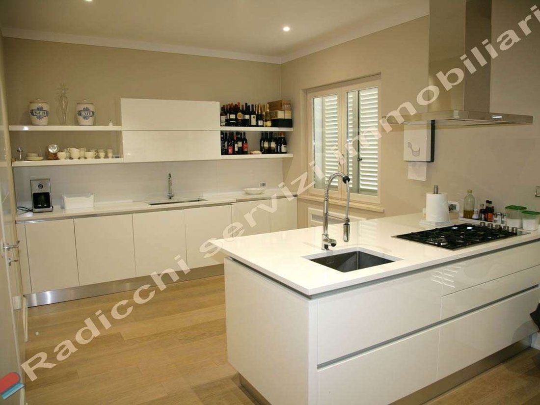 Villa in Center, Forte dei Marmi, Tuscany 4 - 15743807