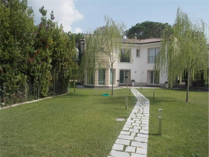 Villa in Center, Forte dei Marmi, Tuscany 2 - 15744813