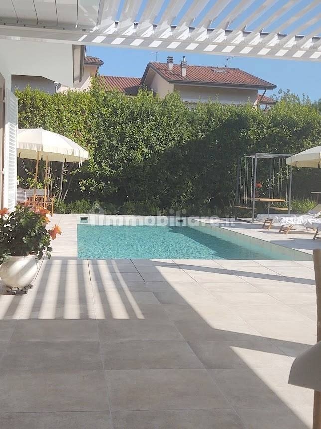 Villa in Center, Forte dei Marmi, Tuscany 4 - 15744181
