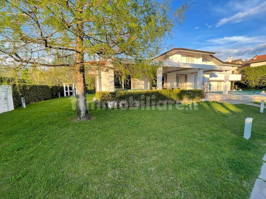 Villa in Center, Forte dei Marmi, Tuscany 2 - 15744181
