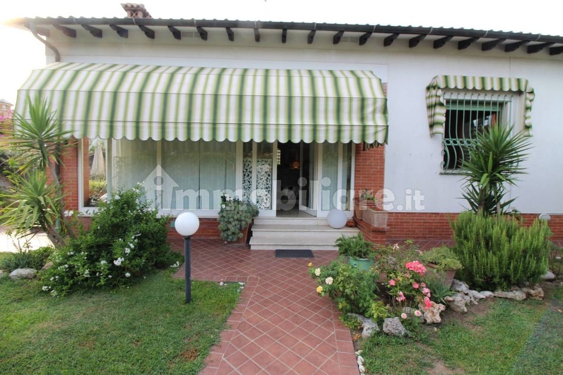 Villa in Center, Forte dei Marmi, Tuscany 4 - 15743232