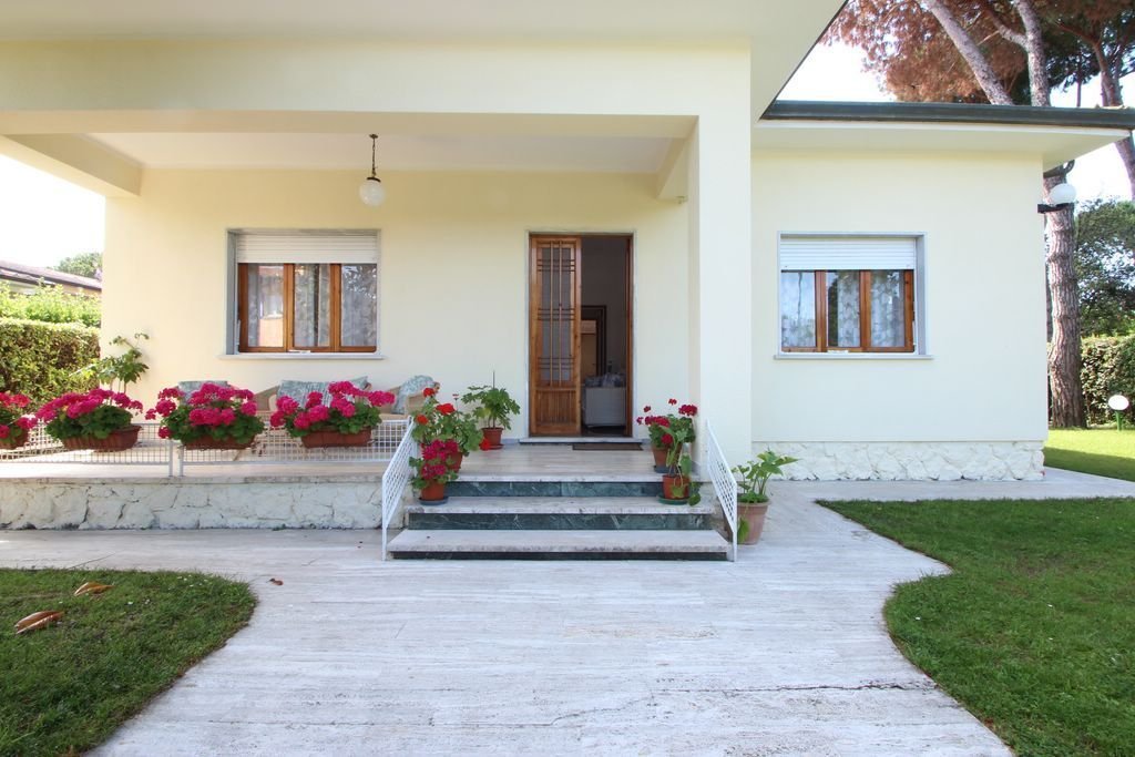 Villa in Center, Forte dei Marmi, Tuscany 1 - 15744728